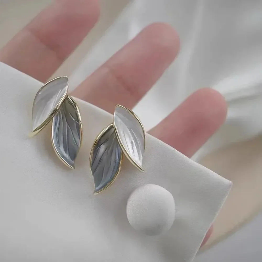 リーフデザインピアス
