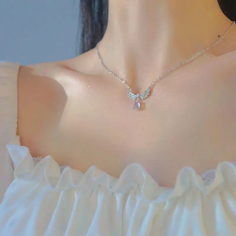 ムーンドロップ・ネックレス